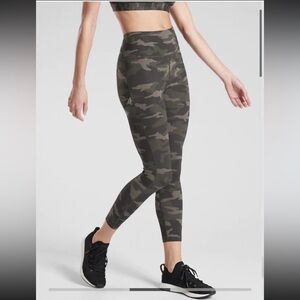 Athleta Camouflage Ultimate 7/8 Leggings